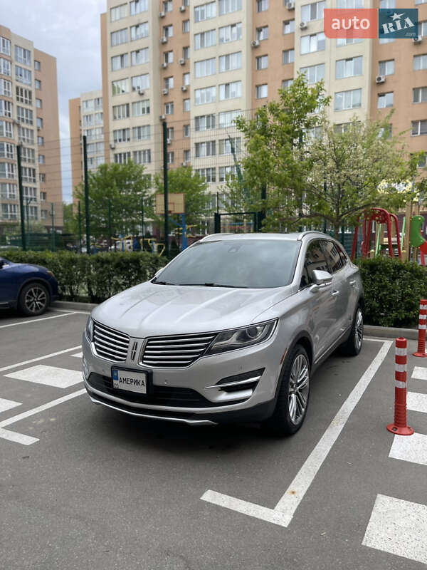 Позашляховик / Кросовер Lincoln MKC 2014 в 