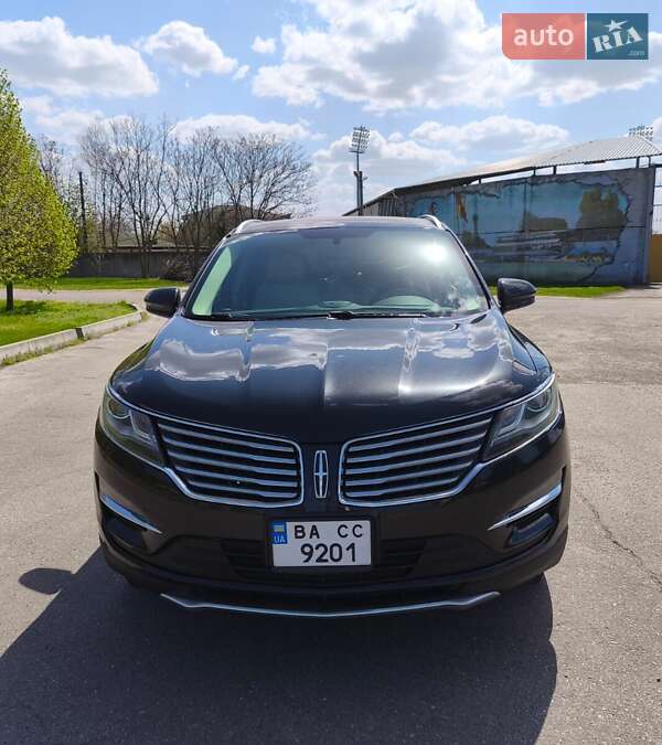 Позашляховик / Кросовер Lincoln MKC 2014 в 