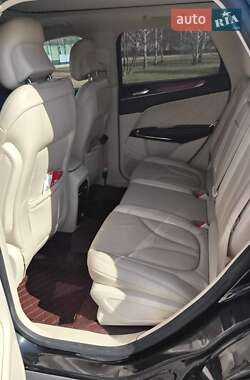 Позашляховик / Кросовер Lincoln MKC 2014 в 