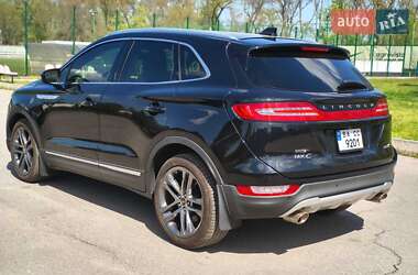 Позашляховик / Кросовер Lincoln MKC 2014 в 