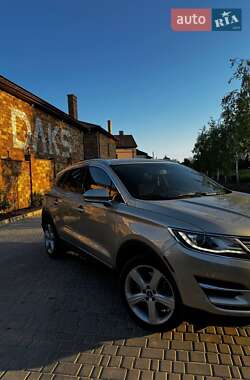 Внедорожник / Кроссовер Lincoln MKC 2015 в 