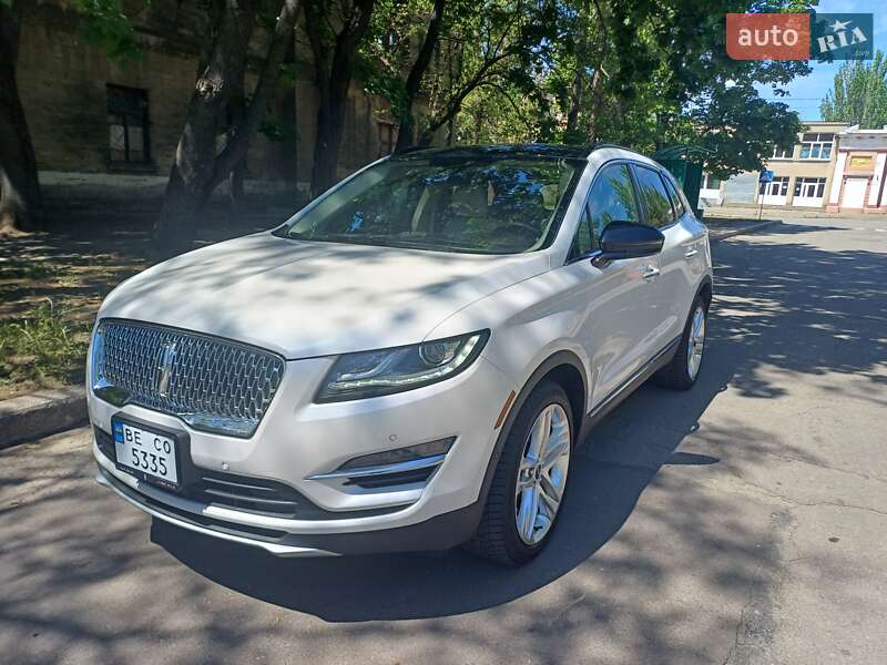 Внедорожник / Кроссовер Lincoln MKC 2018 в 