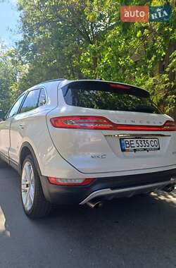 Внедорожник / Кроссовер Lincoln MKC 2018 в 