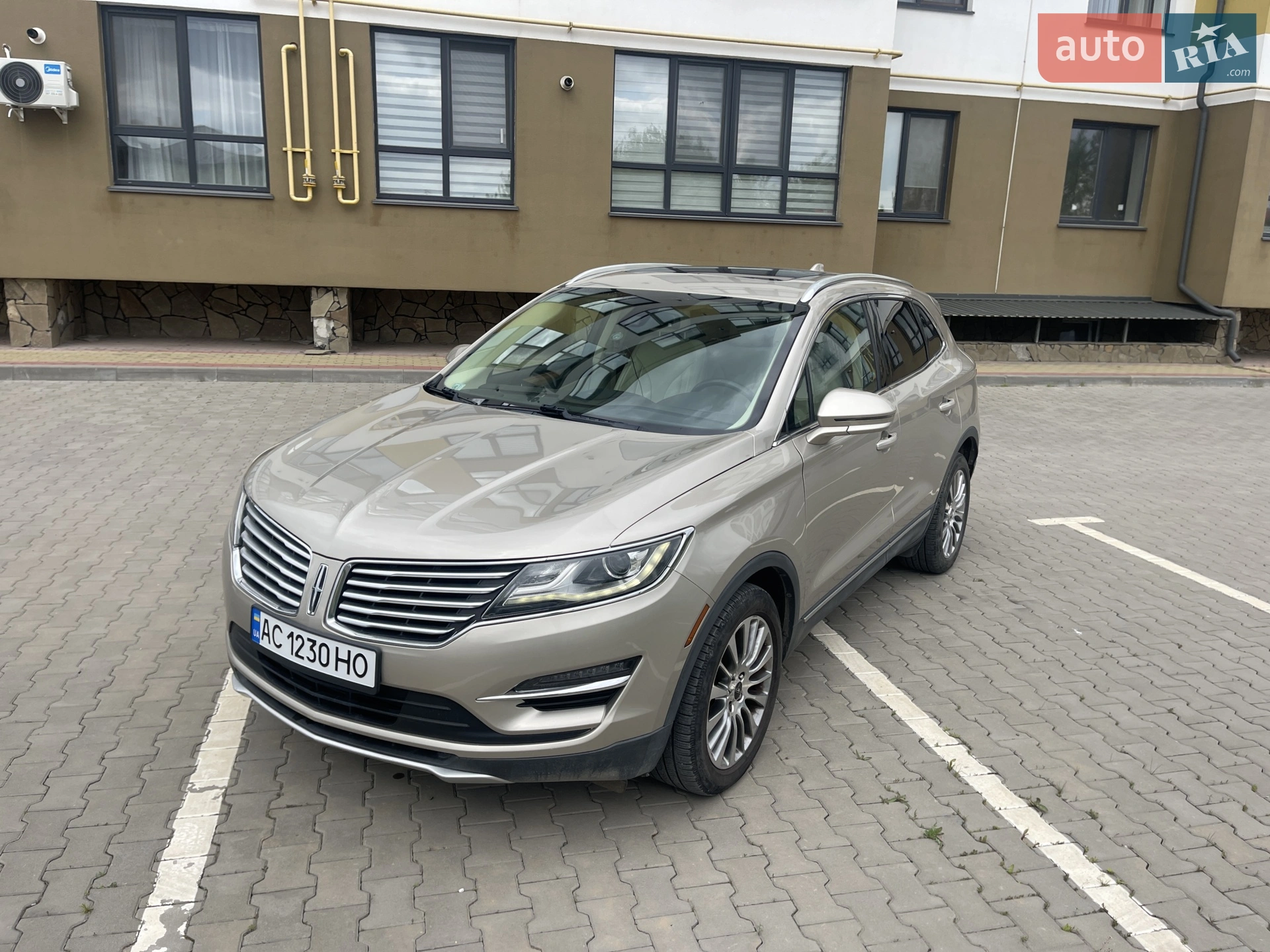 2014 Lincoln MKC - мініатюра 2
