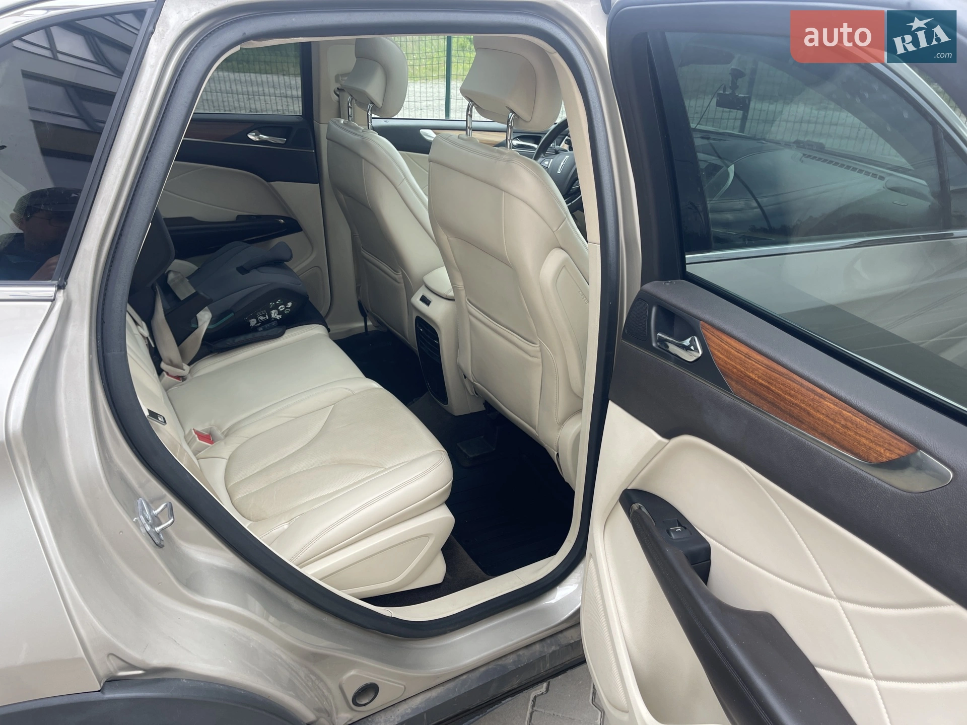 2014 Lincoln MKC - мініатюра 21