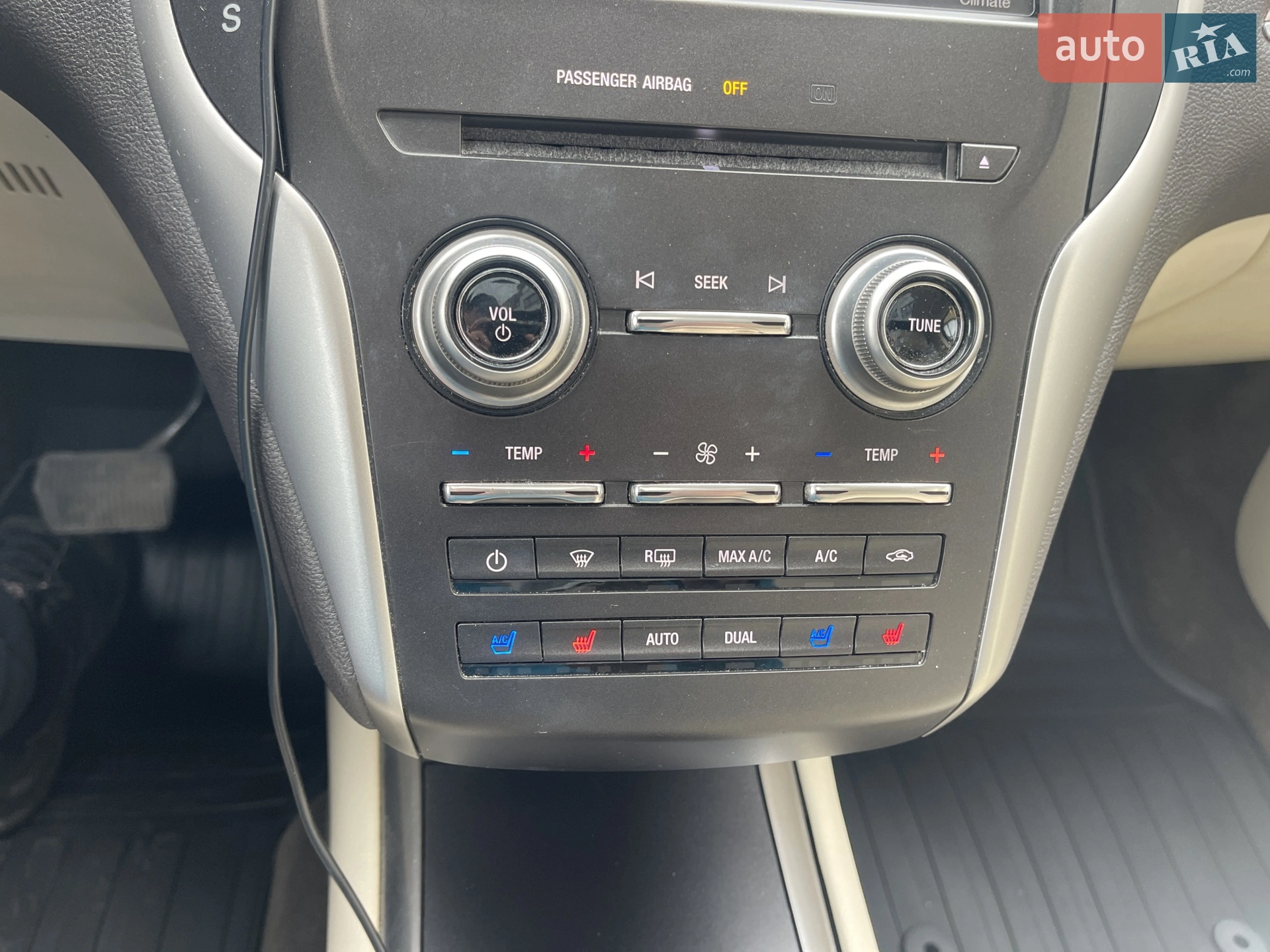 2014 Lincoln MKC - мініатюра 27