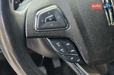 Позашляховик / Кросовер Lincoln MKC 2014 в 