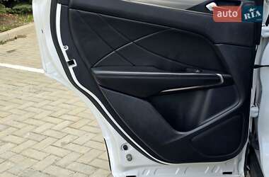 Позашляховик / Кросовер Lincoln MKC 2014 в 