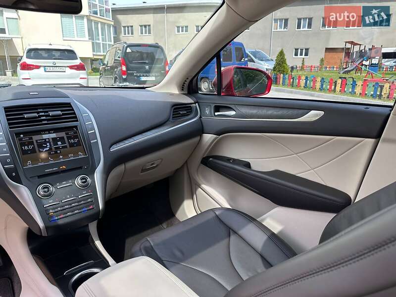 Внедорожник / Кроссовер Lincoln MKC 2017 в Тернополе