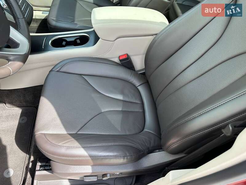 Внедорожник / Кроссовер Lincoln MKC 2017 в Тернополе