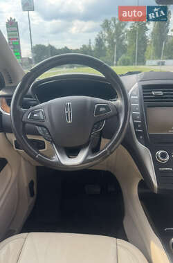 Внедорожник / Кроссовер Lincoln MKC 2016 в 