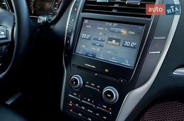 Внедорожник / Кроссовер Lincoln MKC 2015 в 