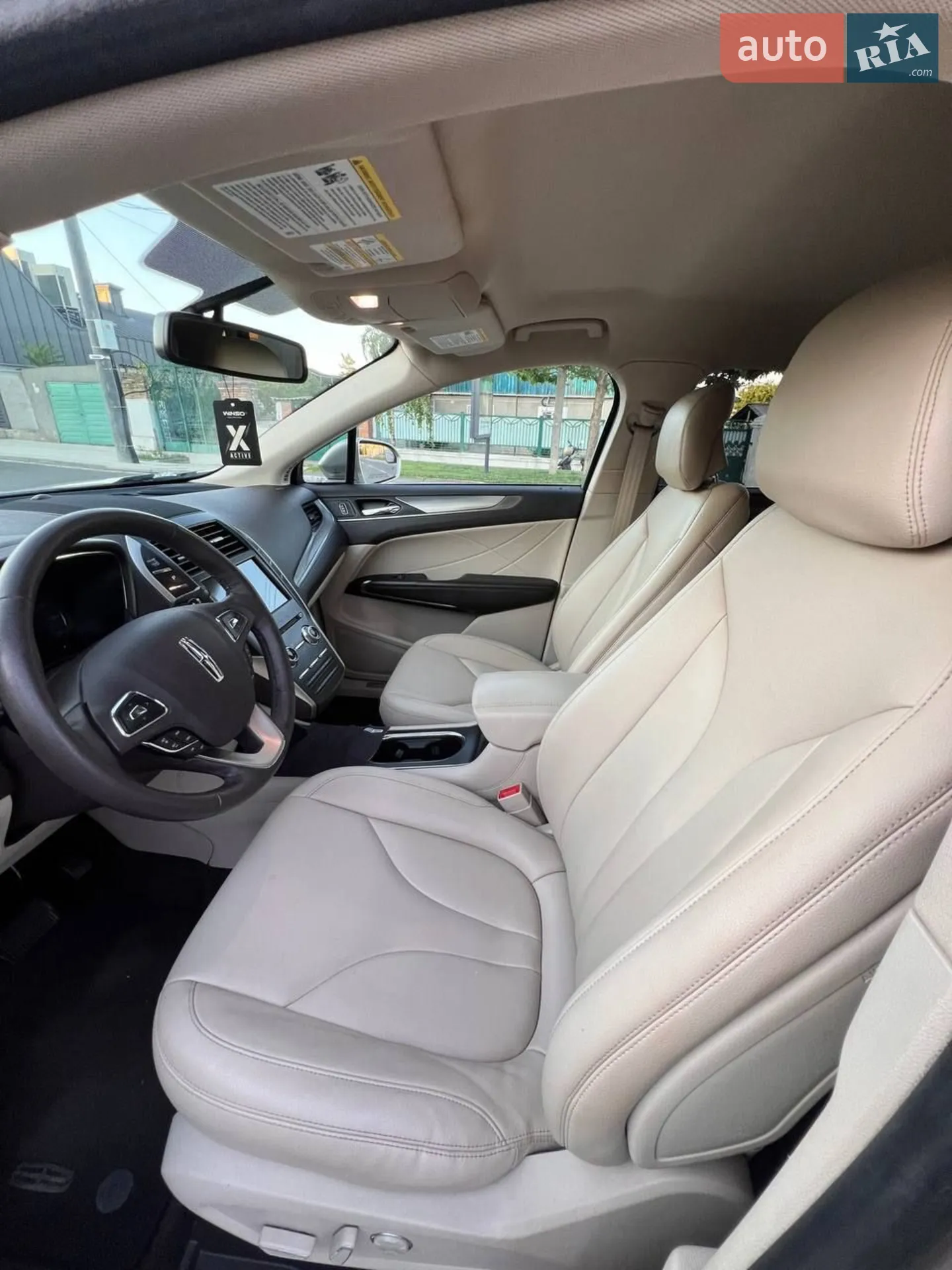 2017 Lincoln MKC - мініатюра 11