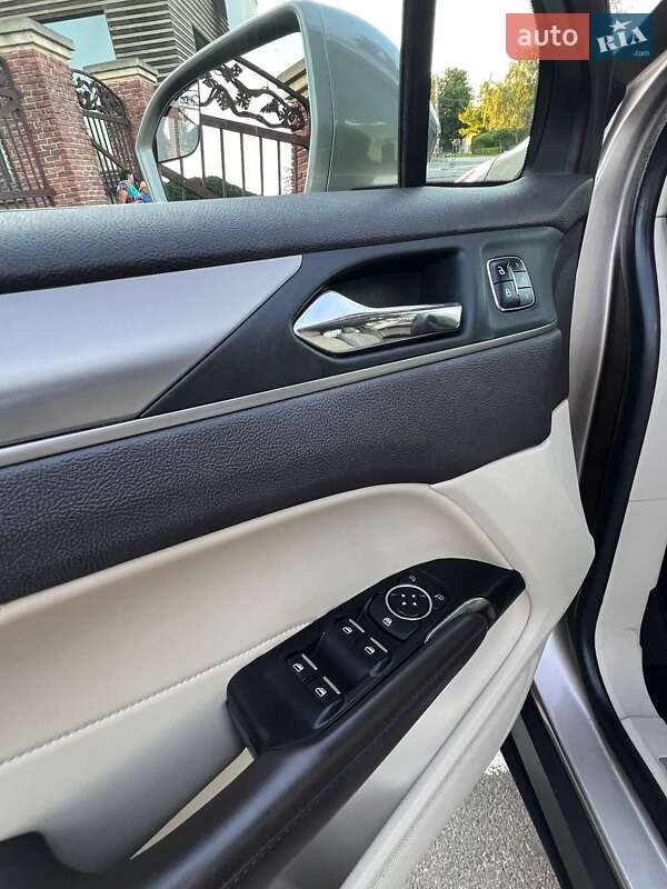 Внедорожник / Кроссовер Lincoln MKC 2017 в Белгороде-Днестровском