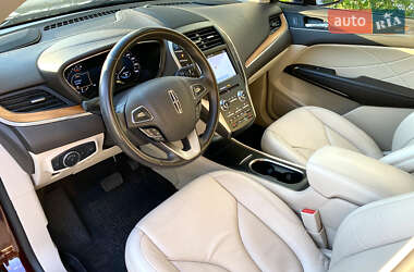 Внедорожник / Кроссовер Lincoln MKC 2018 в 