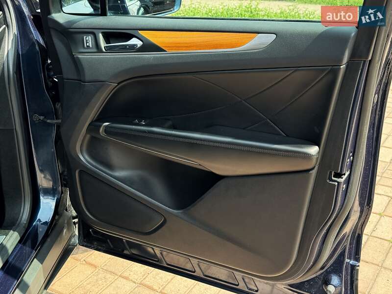 Внедорожник / Кроссовер Lincoln MKC 2015 в Кропивницком