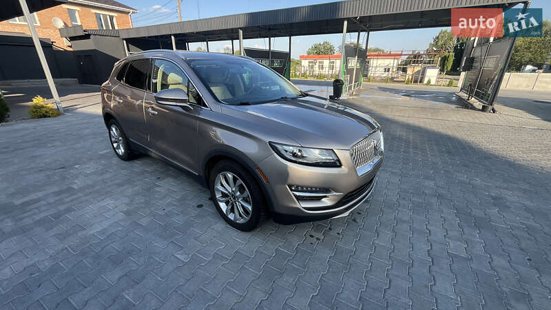 Внедорожник / Кроссовер Lincoln MKC 2019 в 