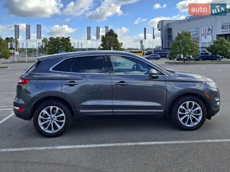 Внедорожник / Кроссовер Lincoln MKC 2016 в 