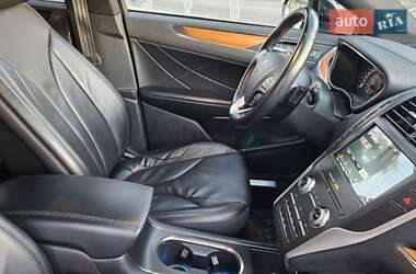 Внедорожник / Кроссовер Lincoln MKC 2016 в 