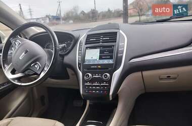 Внедорожник / Кроссовер Lincoln MKC 2016 в 