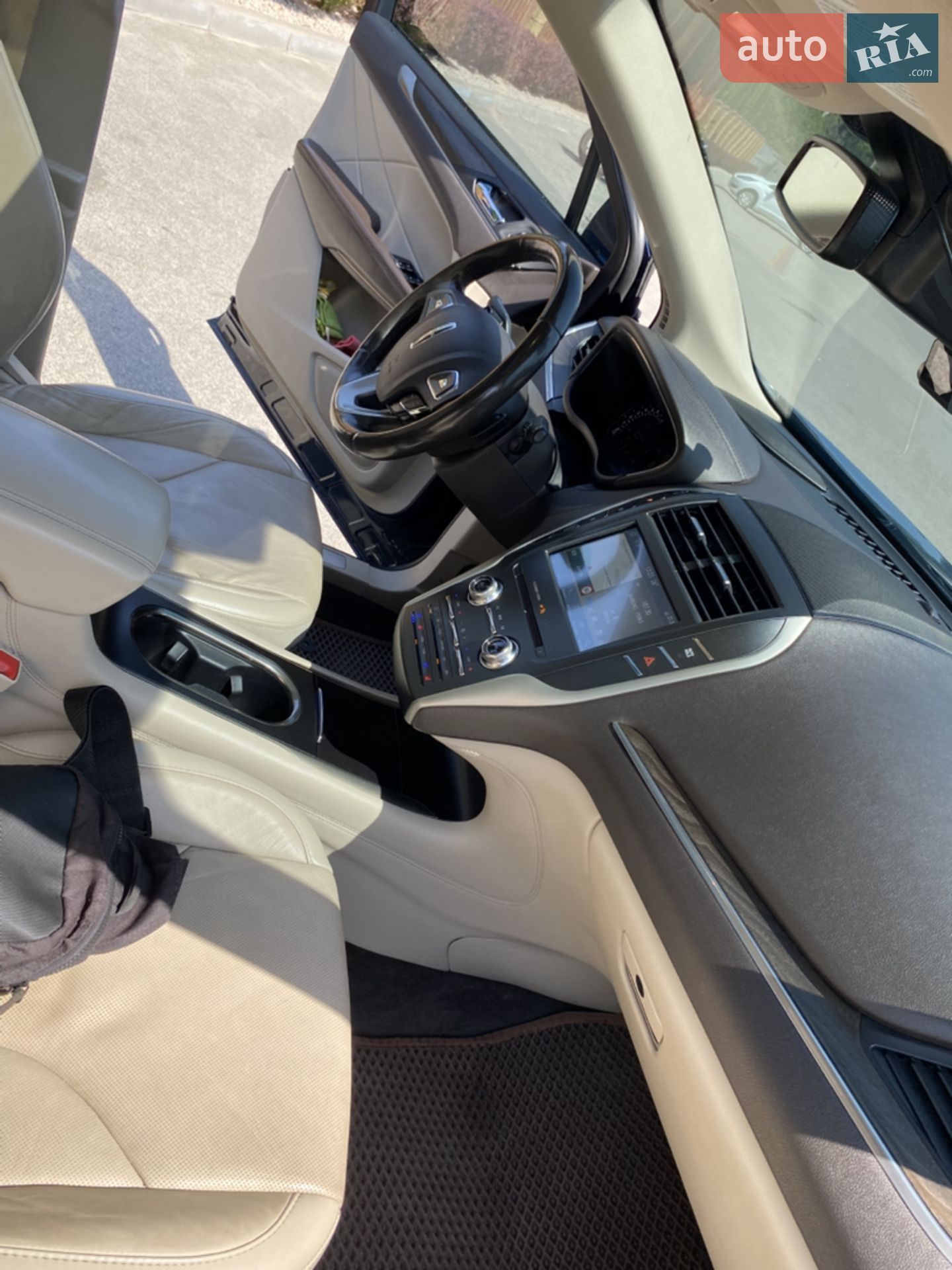 2017 Lincoln MKC - мініатюра 23