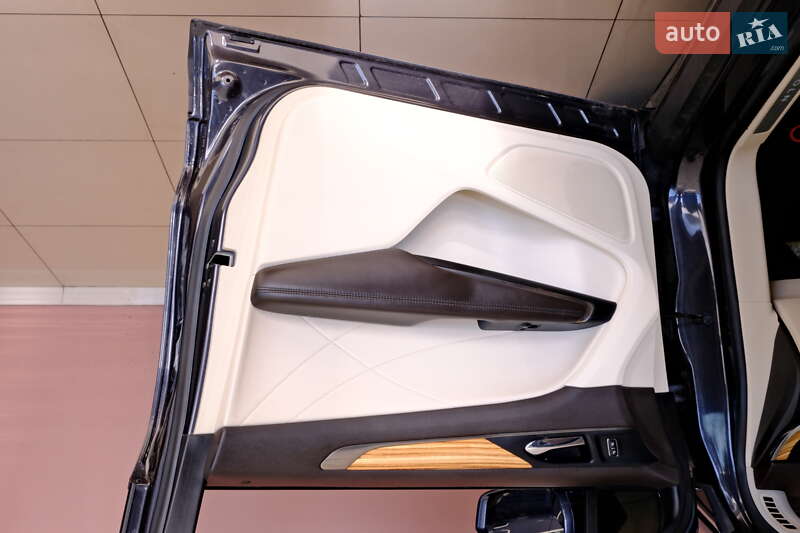 Внедорожник / Кроссовер Lincoln MKC 2014 в Одессе фото 31 Внедорожник / Кроссовер Lincoln MKC 2014 в Одессе