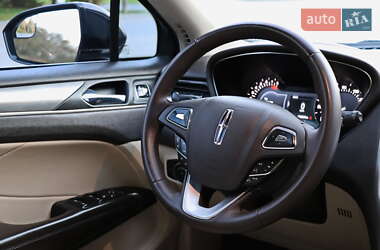 Внедорожник / Кроссовер Lincoln MKC 2017 в 