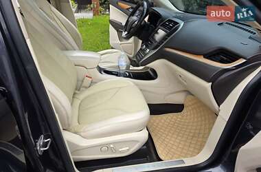 Внедорожник / Кроссовер Lincoln MKC 2014 в 