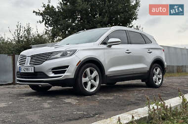 Позашляховик / Кросовер Lincoln MKC 2015 в 
