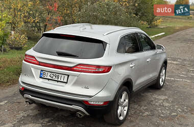 Позашляховик / Кросовер Lincoln MKC 2015 в 