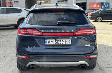 Позашляховик / Кросовер Lincoln MKC 2015 в 