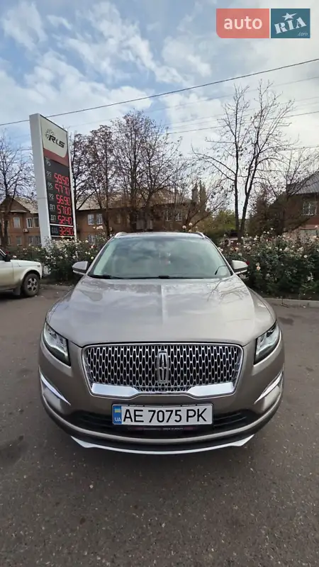 Lincoln MKC 2017 VIN 5LMCJ1C90HUL55502 фото оголошення 31 з 71