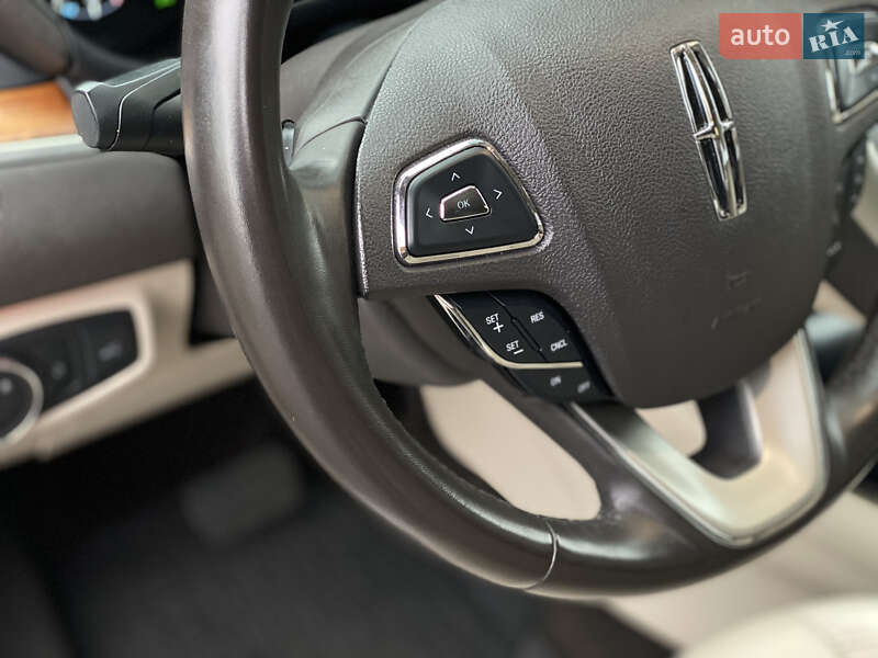 Позашляховик / Кросовер Lincoln MKC 2018 в Києві фото 22 Позашляховик / Кросовер Lincoln MKC 2018 в Києві