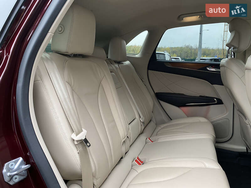 Позашляховик / Кросовер Lincoln MKC 2018 в Києві фото 30 Позашляховик / Кросовер Lincoln MKC 2018 в Києві