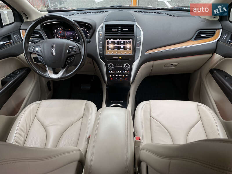 Позашляховик / Кросовер Lincoln MKC 2018 в Києві фото 31 Позашляховик / Кросовер Lincoln MKC 2018 в Києві