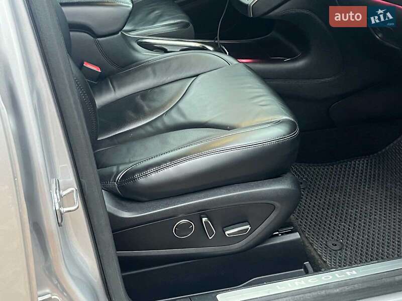 Позашляховик / Кросовер Lincoln MKC 2014 в Києві фото 16 Позашляховик / Кросовер Lincoln MKC 2014 в Києві