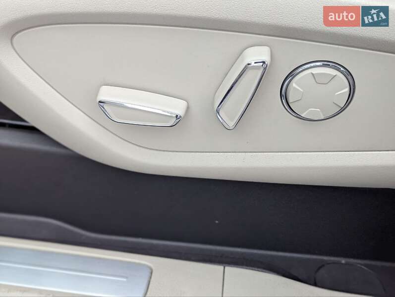 Внедорожник / Кроссовер Lincoln MKC 2019 в Киеве