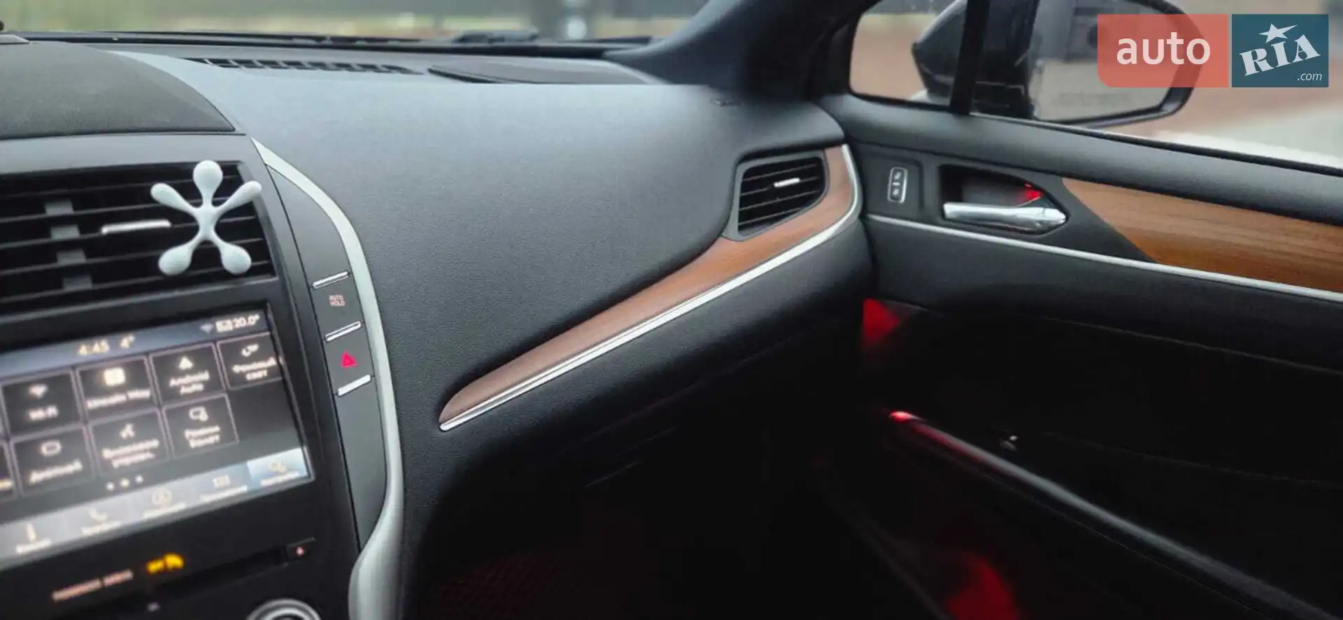 2019 Lincoln MKC - мініатюра 22