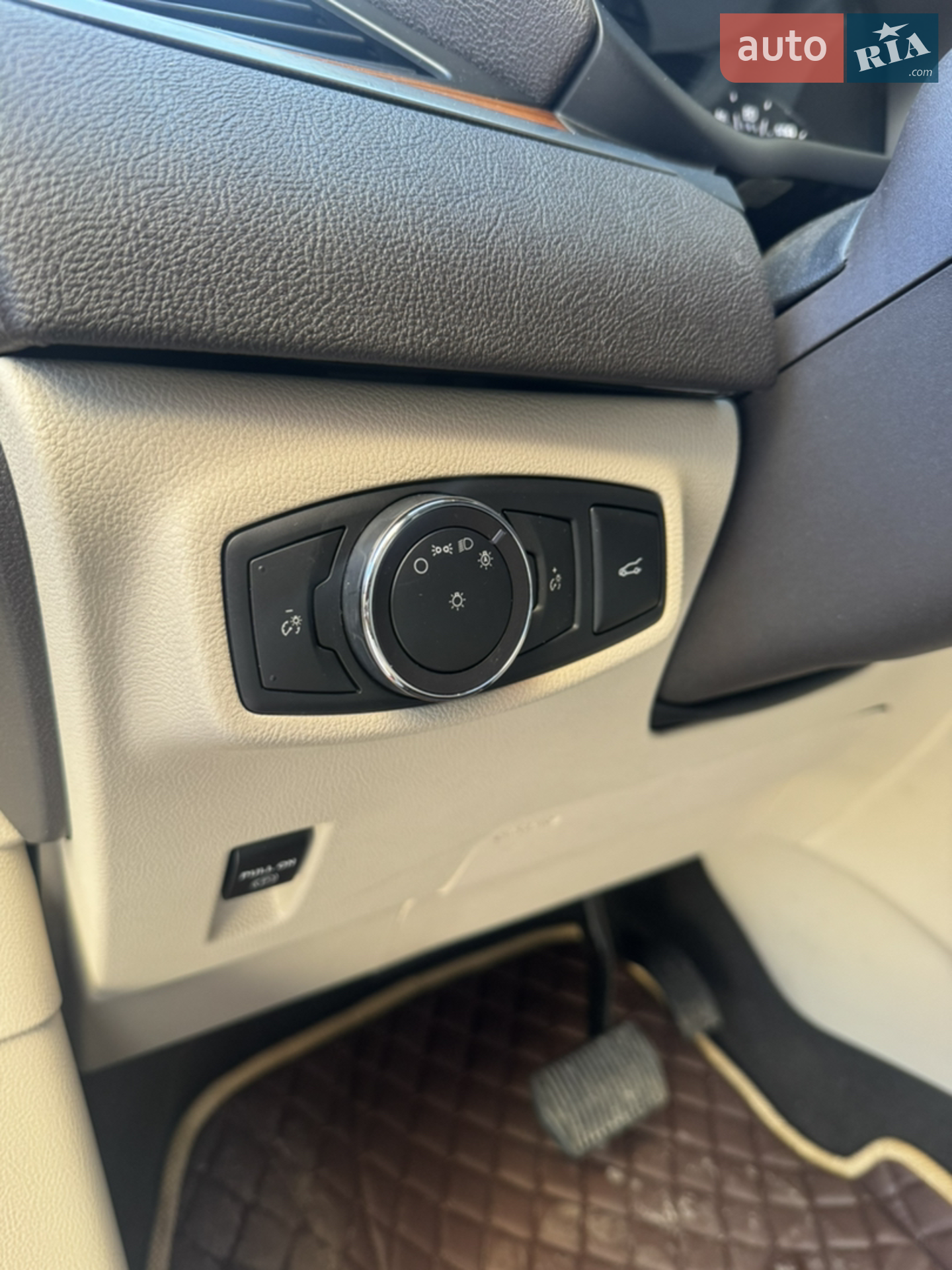 2019 Lincoln MKC - мініатюра 14
