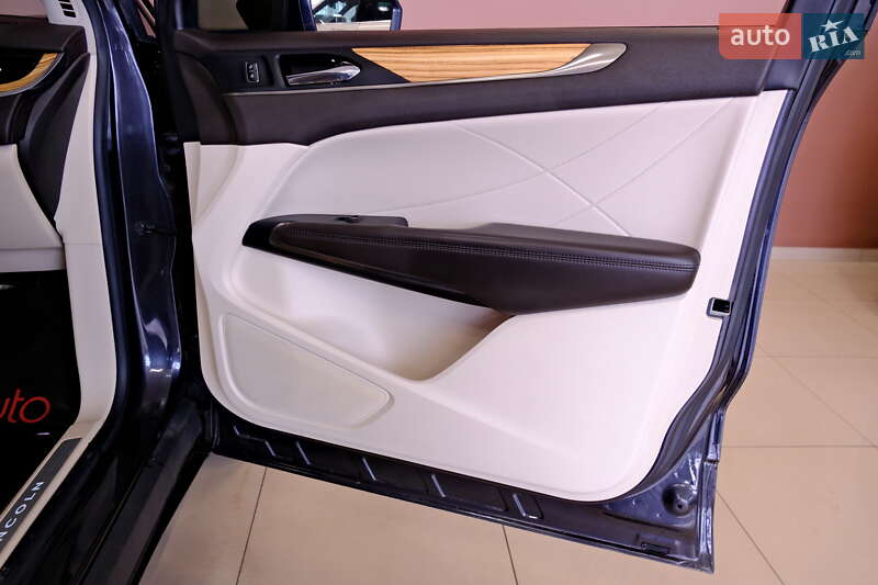 Позашляховик / Кросовер Lincoln MKC 2014 в Одесі