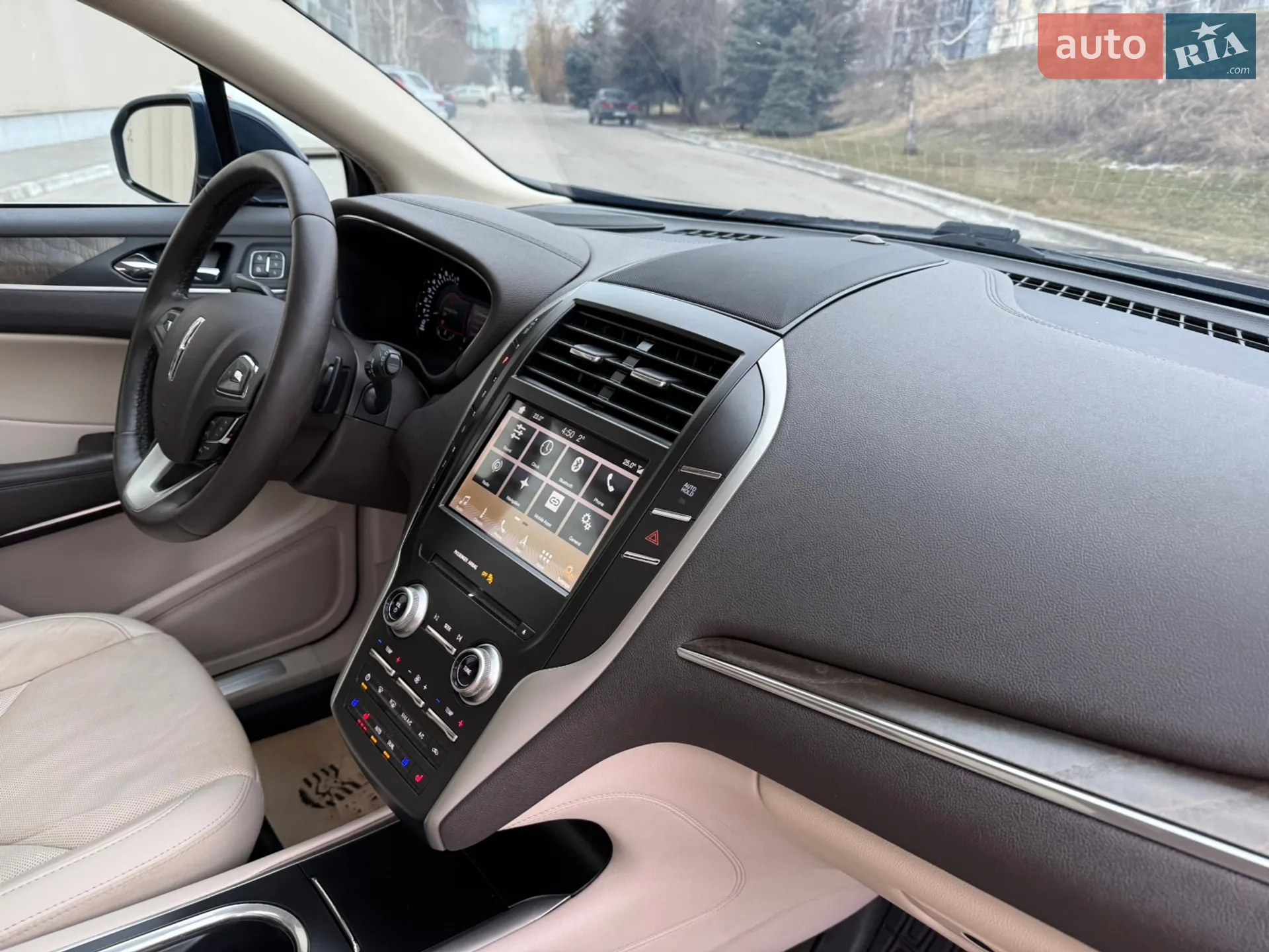 2019 Lincoln MKC - мініатюра 39