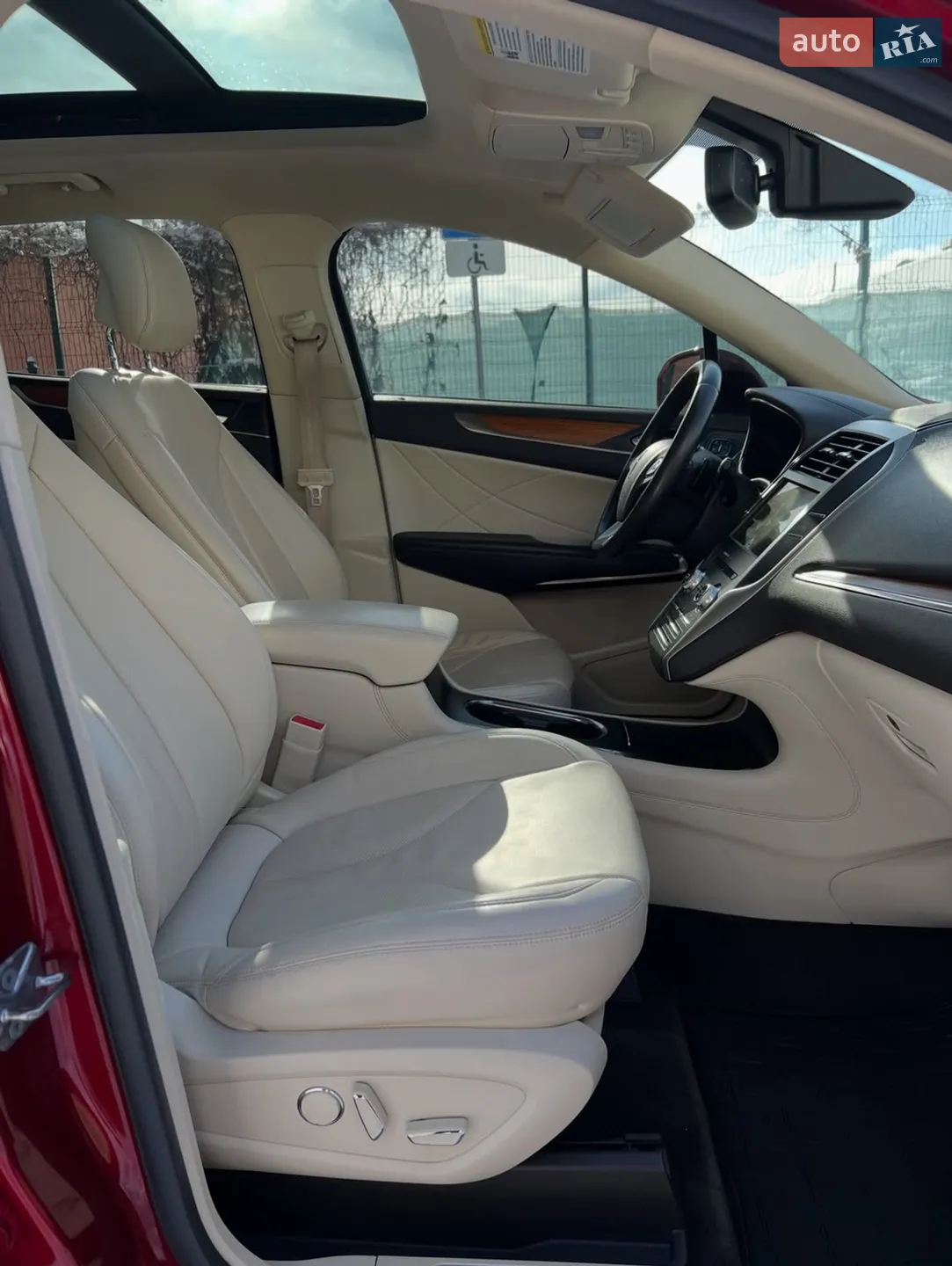 2016 Lincoln MKC - мініатюра 5