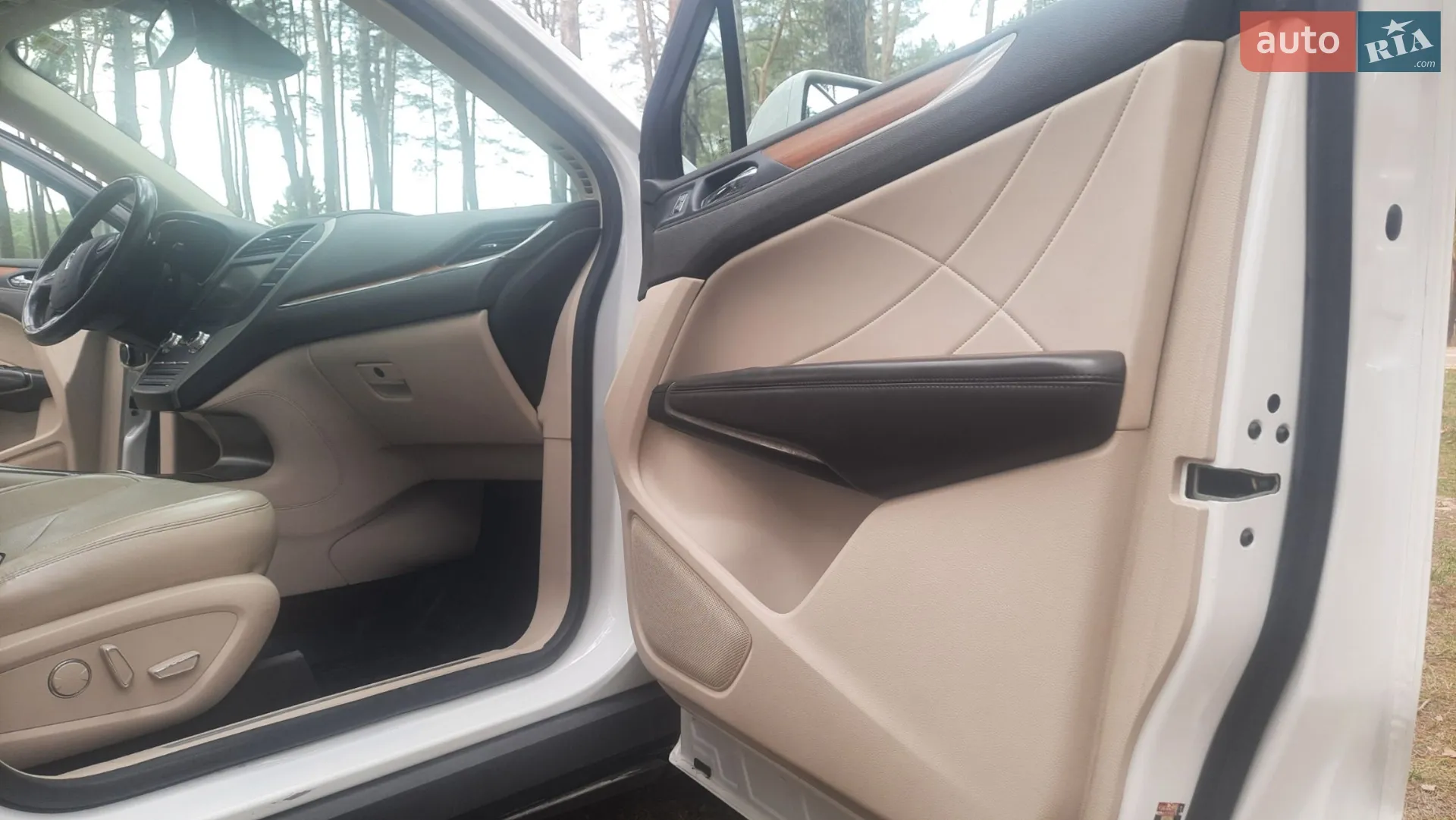 2016 Lincoln MKC - мініатюра 14