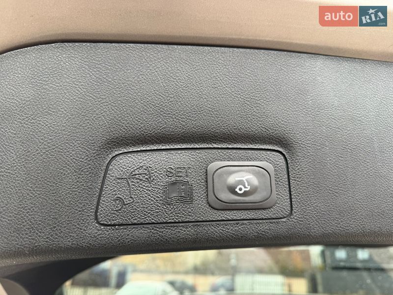 Позашляховик / Кросовер Lincoln MKC 2017 в Києві фото 20 Позашляховик / Кросовер Lincoln MKC 2017 в Києві