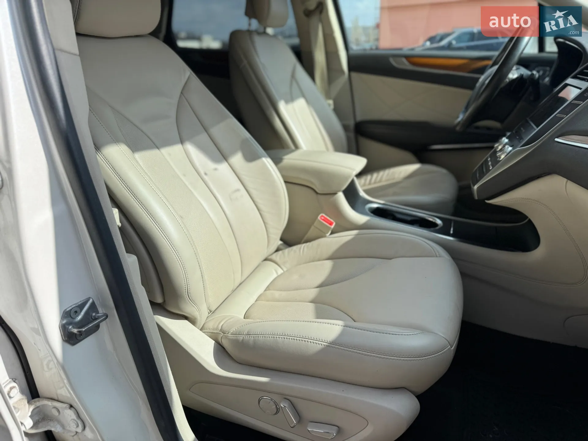 2019 Lincoln MKC - мініатюра 10