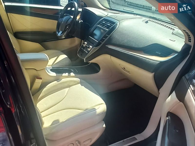 Позашляховик / Кросовер Lincoln MKC 2015 в Києві