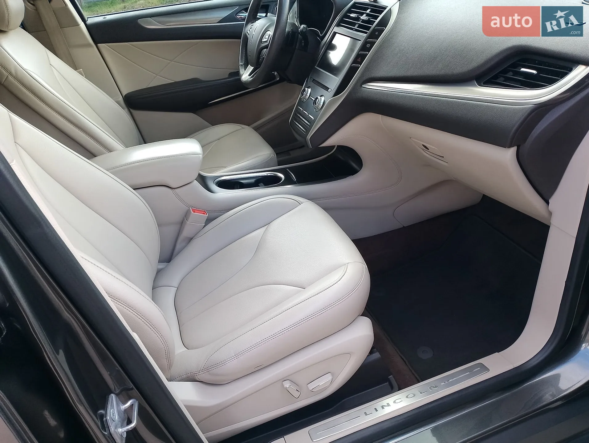 2019 Lincoln MKC - мініатюра 27
