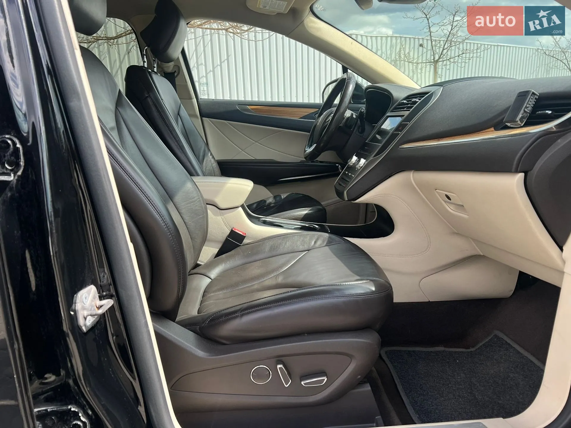 2015 Lincoln MKC - мініатюра 19