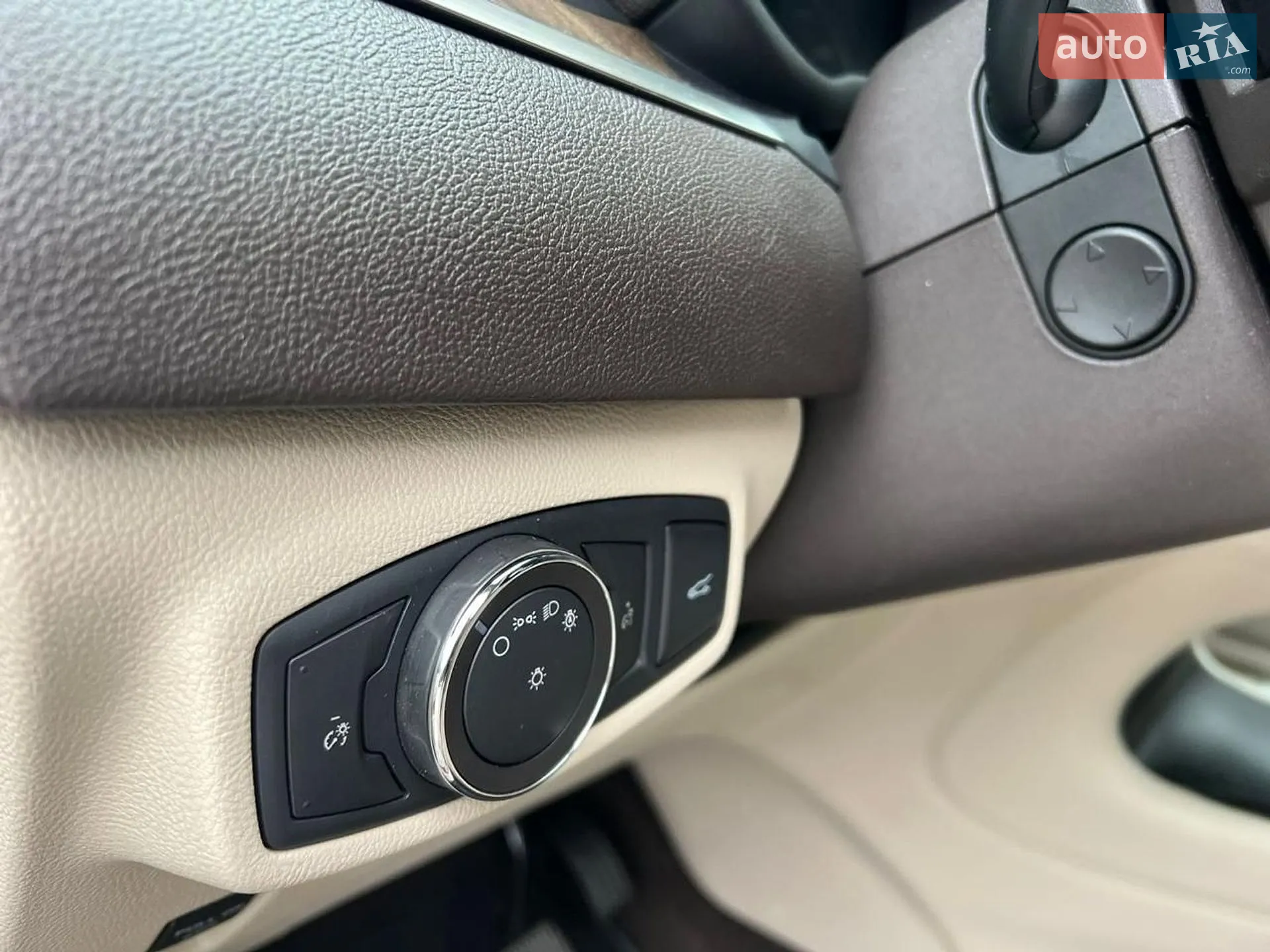 2018 Lincoln MKC - мініатюра 73