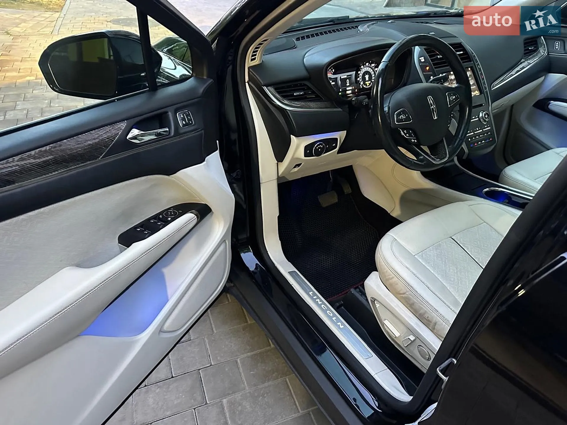 2016 Lincoln MKC - мініатюра 37